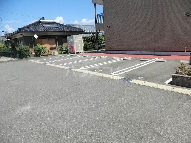 18/20 駐車場