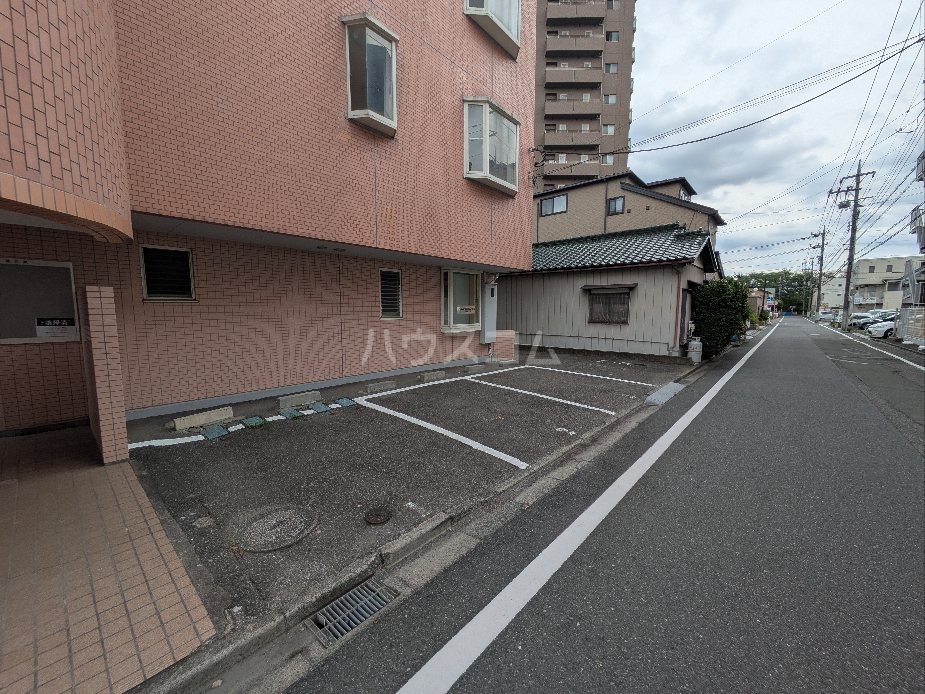 21/27 駐車場