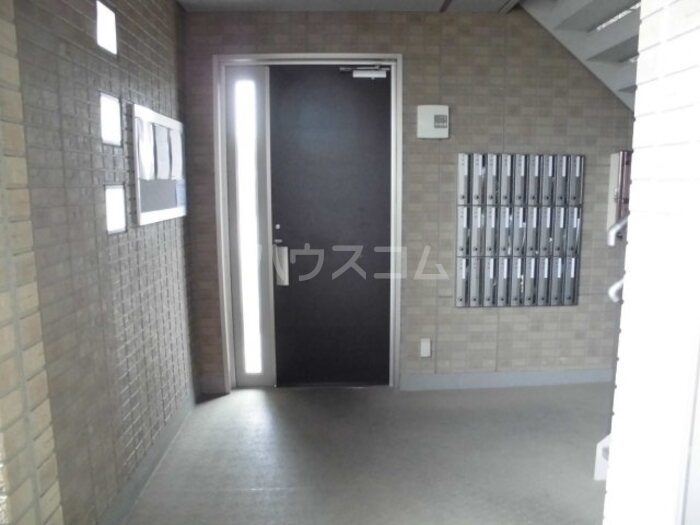 14/25 エントランス