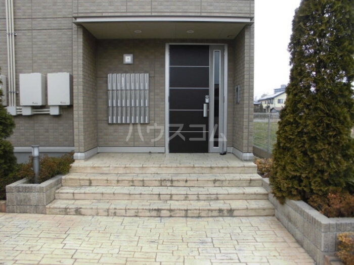 26/30 エントランス