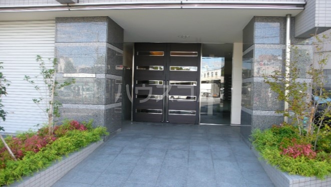 14/16 エントランス