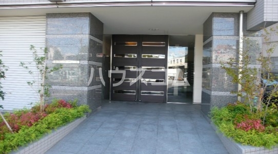 14/16 エントランス