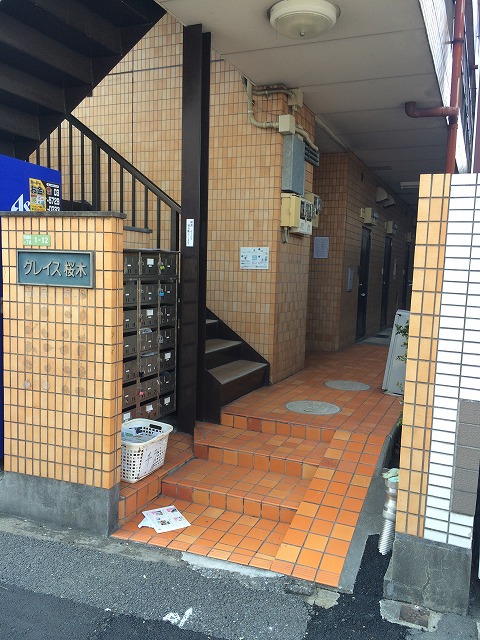 22/30 エントランス