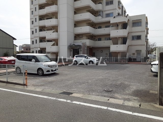 17/26 駐車場