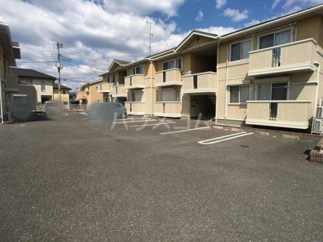 21/25 駐車場