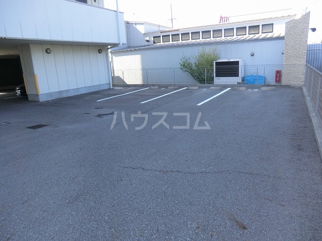 15/16 駐車場