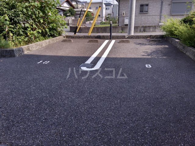 2/5 駐車場