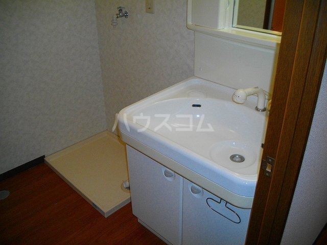 13/30 洗面