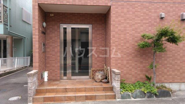 2/3 エントランス