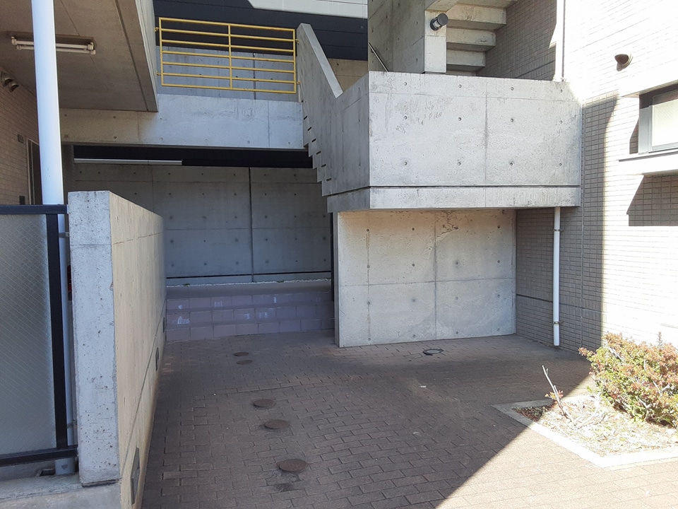 29/30 エントランス