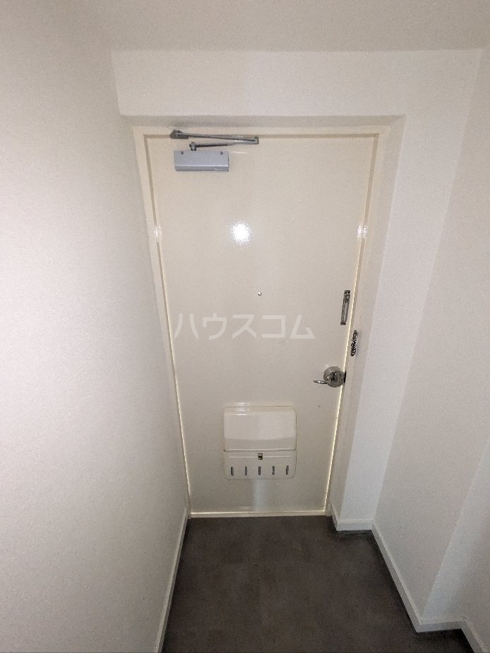 13/30 玄関