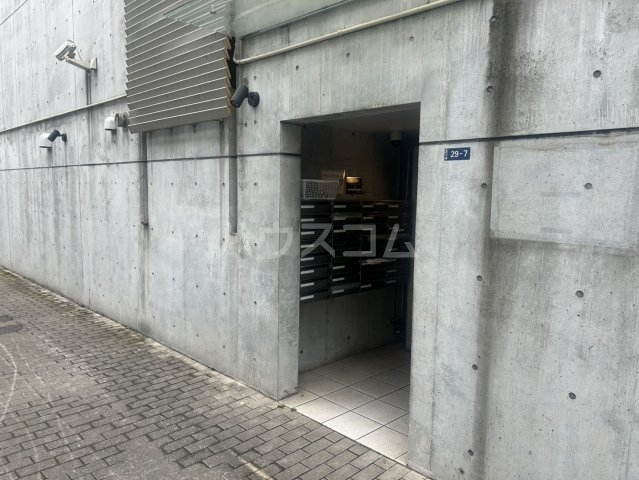 3/7 エントランス