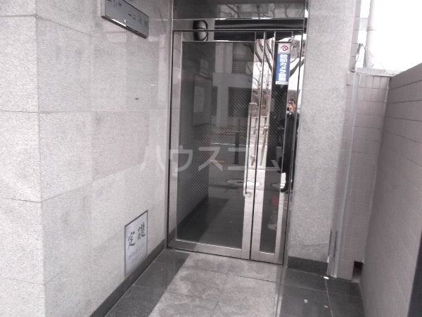 21/29 エントランス