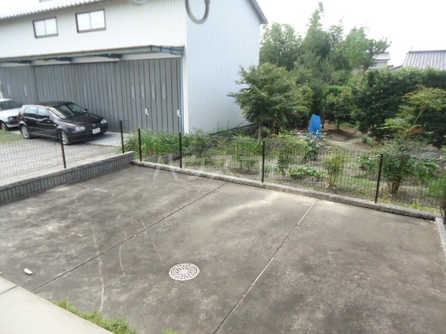 22/25 駐車場