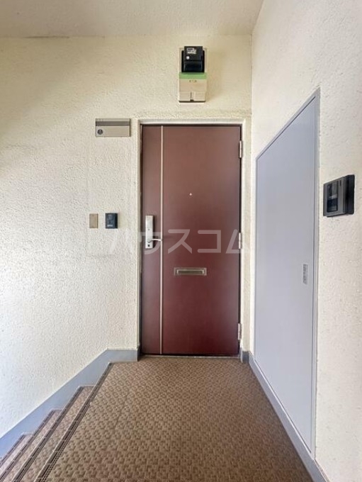 13/30 玄関
