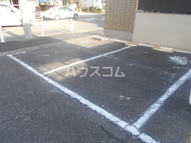 25/30 駐車場