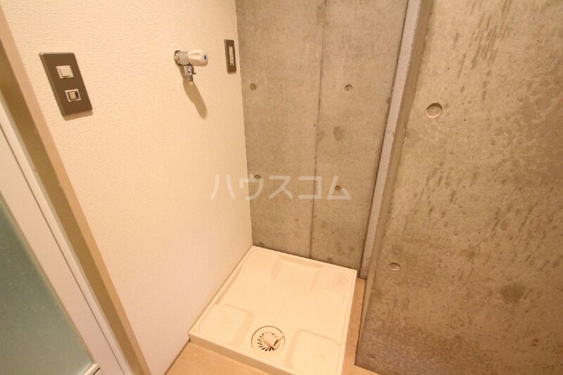 13/21 玄関