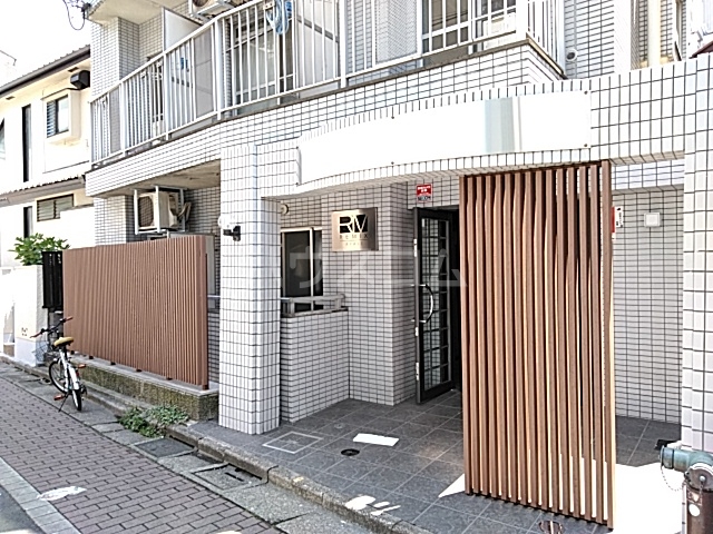 26/30 エントランス