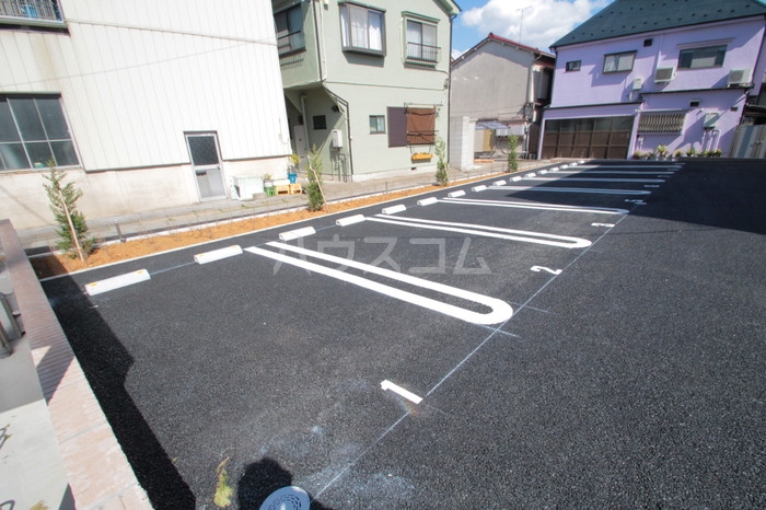 19/23 駐車場