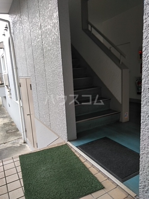 2/2 エントランス