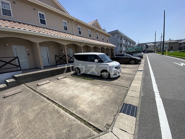 25/30 駐車場