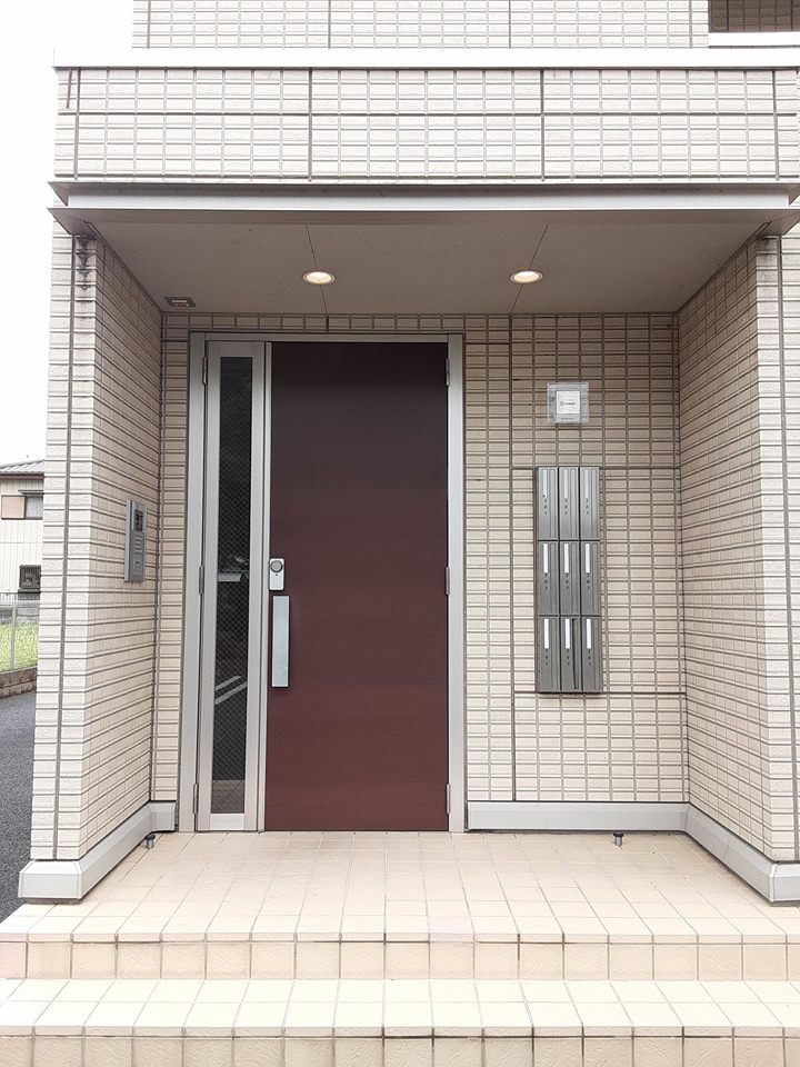 19/30 エントランス