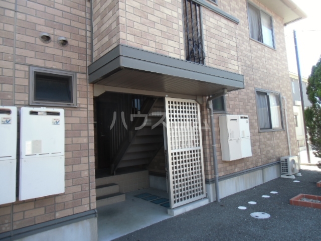 22/30 エントランス