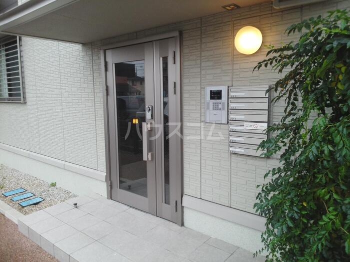 15/18 エントランス