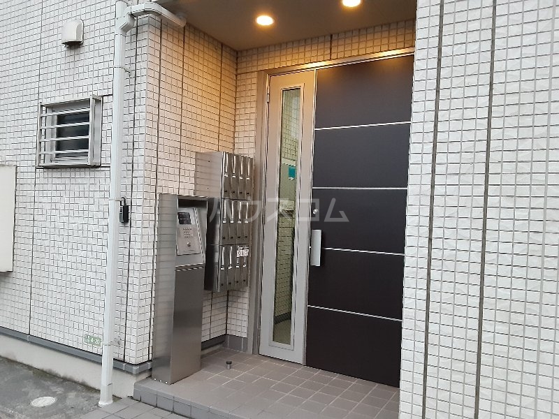 21/29 エントランス