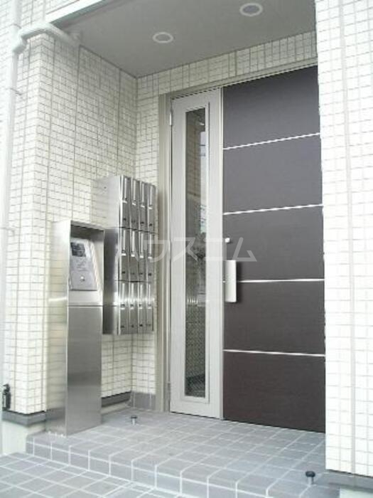 22/29 エントランス