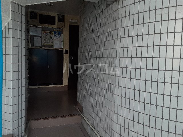 15/25 エントランス