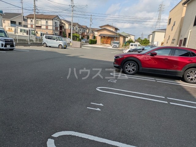 2/5 駐車場