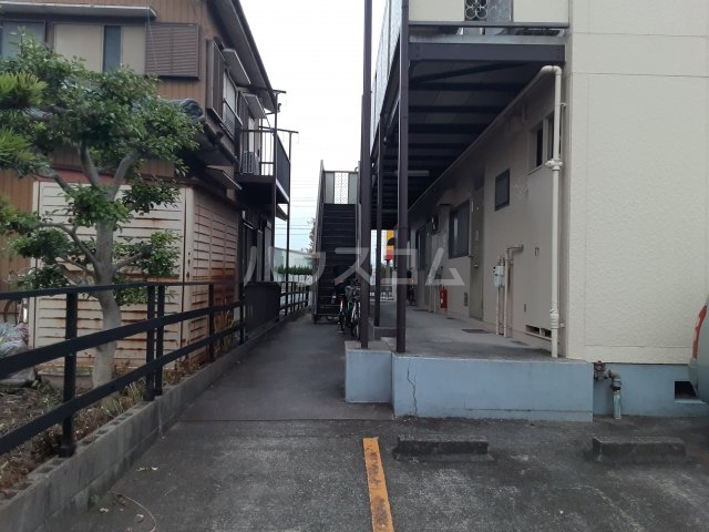 21/29 エントランス