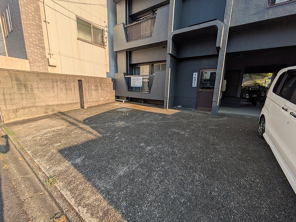 18/26 駐車場