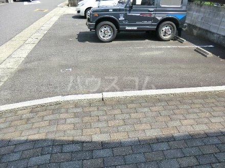 2/6 駐車場