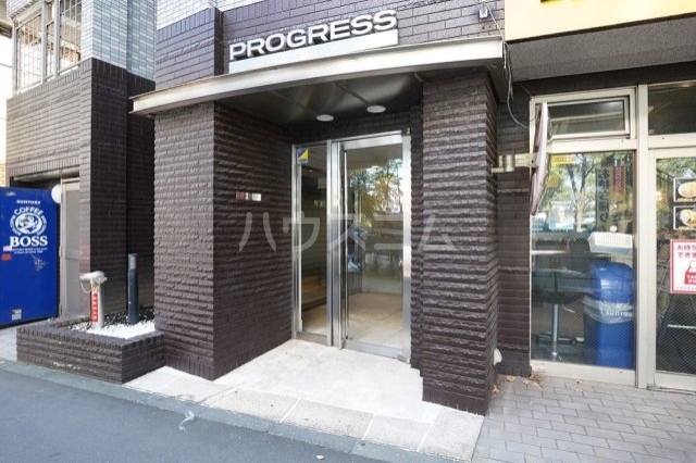 24/30 エントランス
