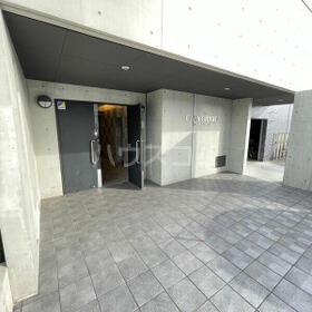 25/29 エントランス