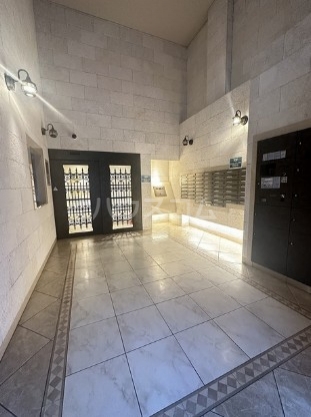 24/29 エントランス