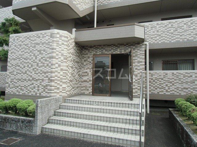 29/30 エントランス