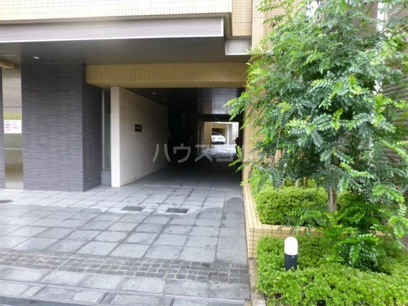 14/15 エントランス