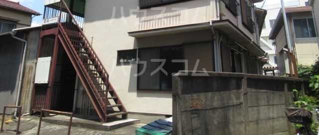 18/21 エントランス