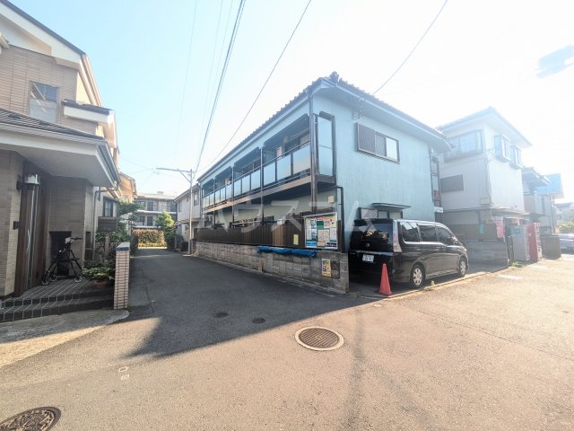 ハイツマリムの外観