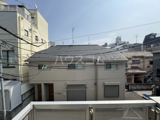 15/16 エントランス