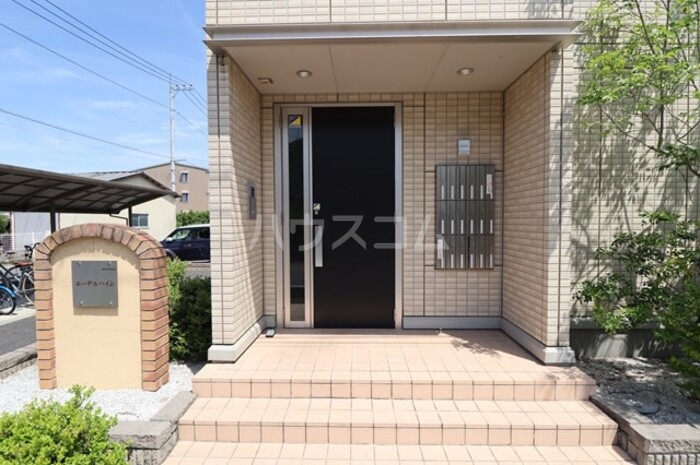 21/30 エントランス