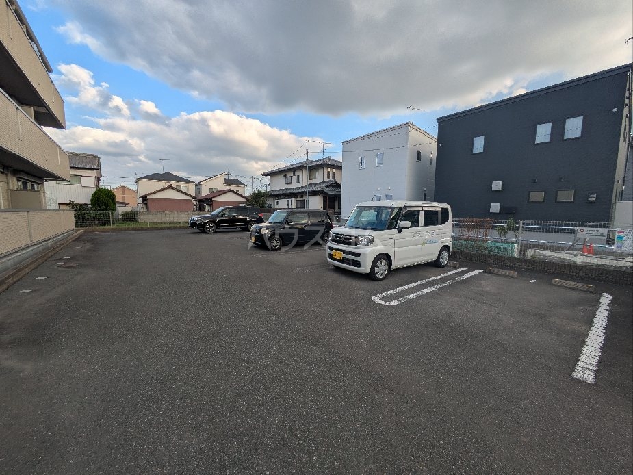 3/5 駐車場