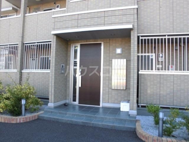 22/30 エントランス