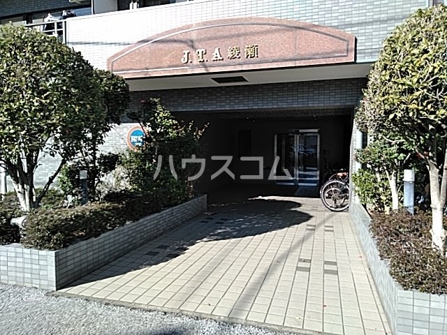 24/30 エントランス