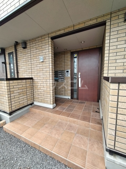 25/30 エントランス