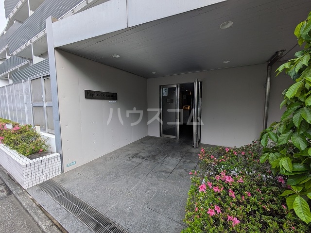 17/25 エントランス