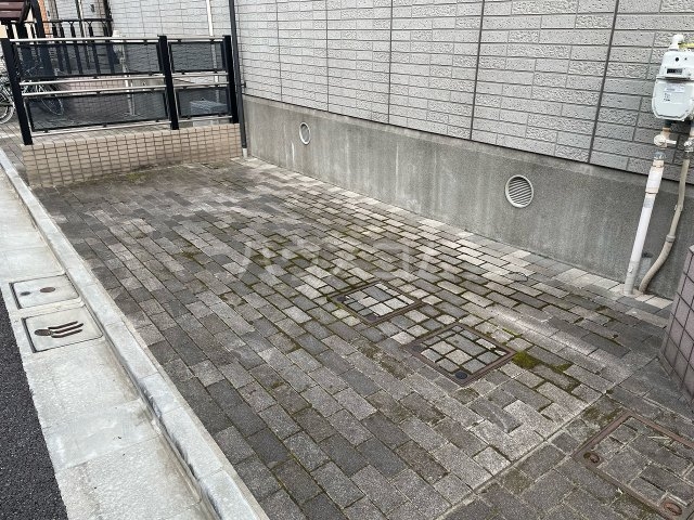 25/30 駐車場